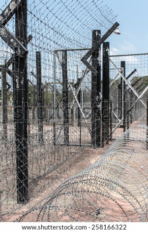 Border / Prison - Barb Wire Fence