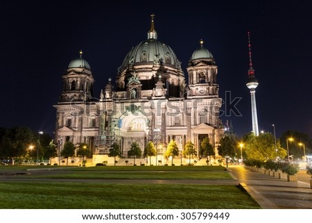 berlin cathedral and tv tower at night