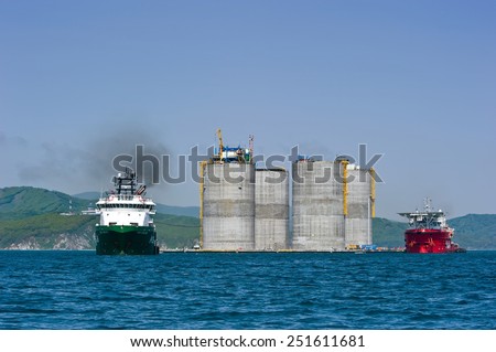 Towing base drilling platform. Nakhodka Bay. East (Japan) Sea. 01.06.2012