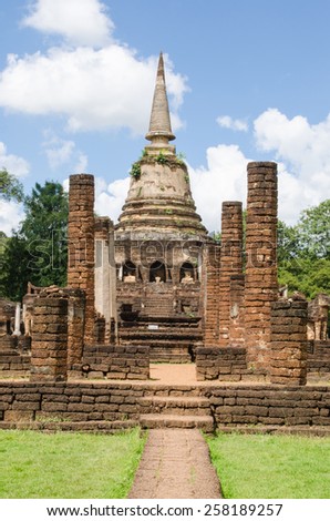ruin church and stupa at Wat Chang Lom, Sukhothai, Thailand