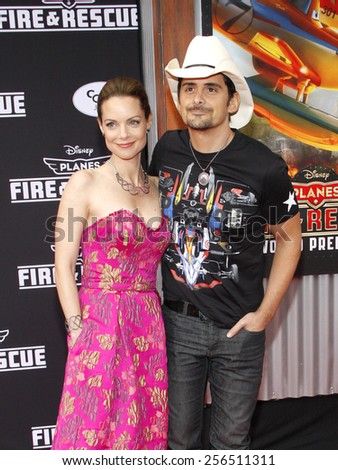 Brad Paisley and Kimberly Williams-Paisley at the Los Angeles premiere of \