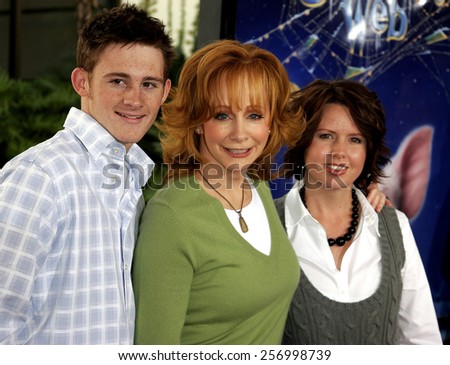 Reba McEntire at the Los Angeles premiere of \