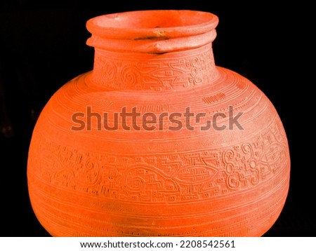 A souvenir sold to tourists at the Ver o Peso market is a decorated clay vase Foto stock © 