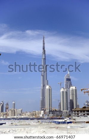 DUBAI - OCTOBER 29: View over Dubai with Burj Khalifa the tallest building in the world reaching over 800 meters under construction, October 29, 2008 in Dubai, UAE.