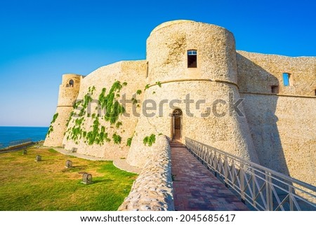 Castello Aragonese, Aragon Castle in Ortona, Trabocchi Coast, Abruzzo, Italy Foto d'archivio © 