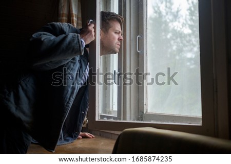 Mature Indian Window Spy