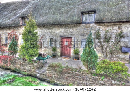 Thatched cottages on golds hill dorset
