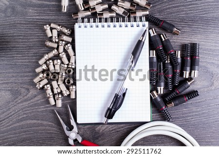Antenna plug, notebook, and tools