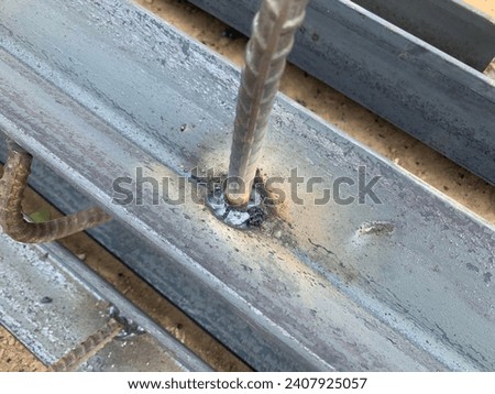 Barrier grid with deformation