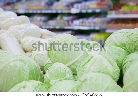 Cabbage and Chinese cabbage in the store.