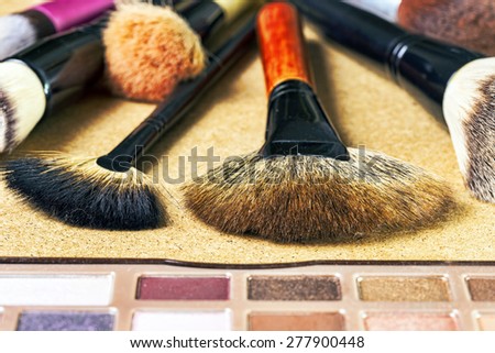 Makeup tools, and makeup brushes