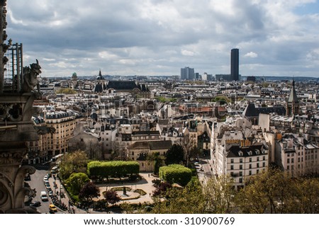 Picture of a Paris cityscape from the tower of the Notre Dame de Paris cathedral