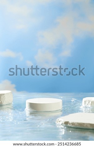 Foto Bild Größe Felsen im Wasser, Ostsee mit Wolken am Horizont