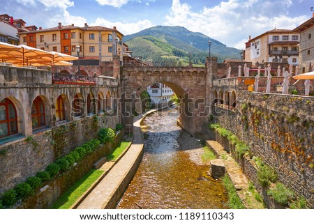 Potes river Quiviesa Deva a Cantabria village of Spain Foto stock © 