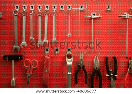 Handtools red metal board to classified  tools