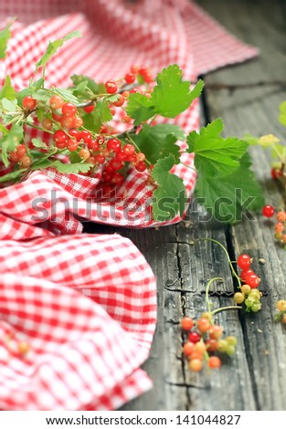 red berry & red napkin