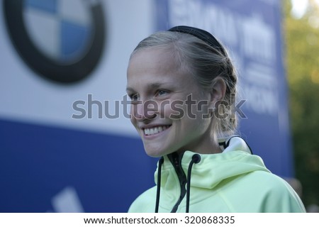 anna hahner (germany) / is a top elite marathon runner. / here, shortly before the start of the 42. berlin marathon in 2015.