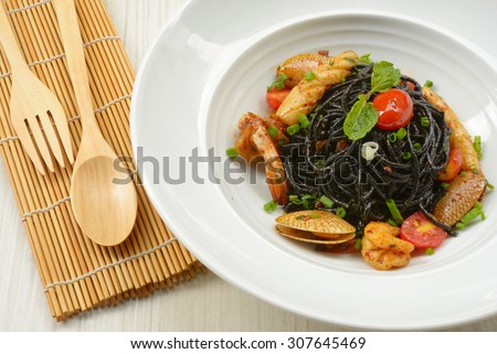 Black spaghetti sauce, chili, seafood.