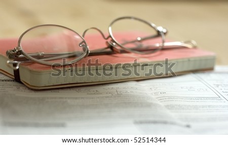 Glasses and block-notes