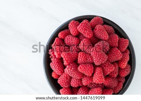 Unduh 520 Koleksi Background Hitam Raspberry HD Gratis
