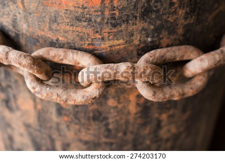 Old rusty chain link macro