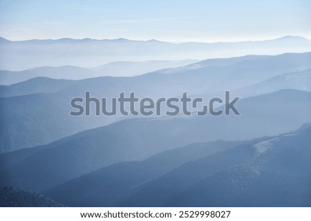 Similar – Foto Bild Prächtiger Berg unter blauem Wolkenhimmel bei Tageslicht