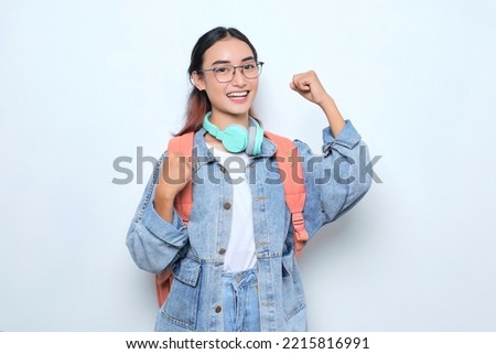 Similar – Foto Bild Asiatische Schüler tragen weiße Uniform spielen Skateboard Trick mit rosa Rauch auf Skateboard