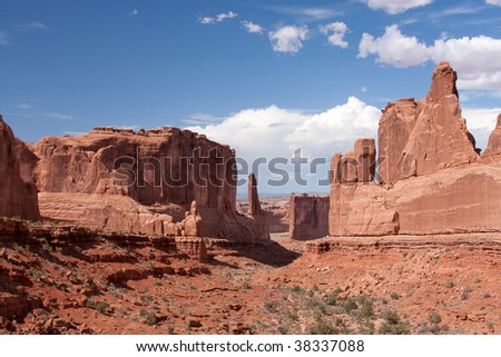 Arches National Park is a U.S. national park in eastern Utah.  Park Avenue is named for the resemblance of it\'s large stones to the high rises of Park Avenue, New York.