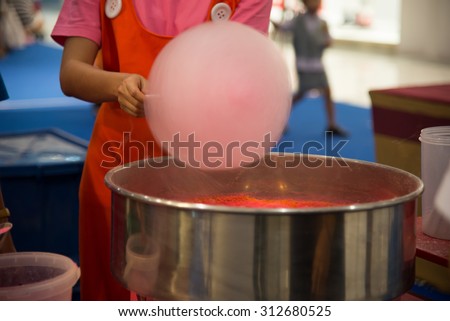 People are making cotton candy