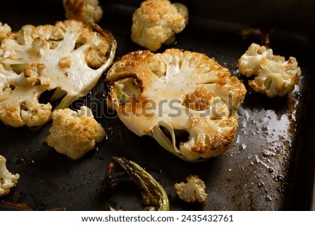 Foto Bild Vegan Blumenkohl Steaks auf Backblech