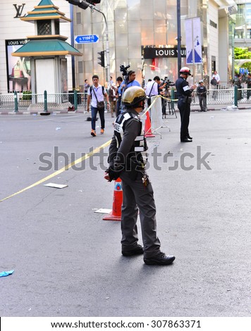 Bangkok, Thailand - August 14, 2015:The police to investigate the crime scene and collect evidence.Ratchaprasong Junction.