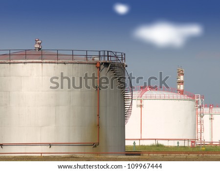 Gas storage tanks