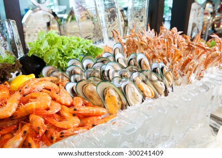 Seafood on ice, Buffet line