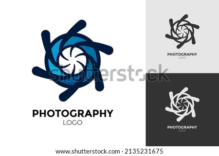 centralized logo design, whirlpool, tornado, circle, teamwork, collaboration