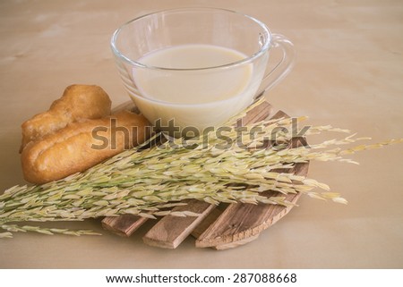 soybean milk with deep-fried dough stick