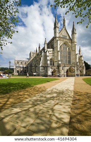Winchester Cathedral on a beautiful day