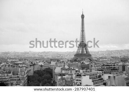 La Tour Eiffel, black and white cityscape