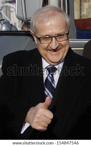 BERLIN-FEBRUARY 20, 2011 : Minister of Economics, Rainer Bruederle, at a press event at the Brandenburg Gate in Berlin.