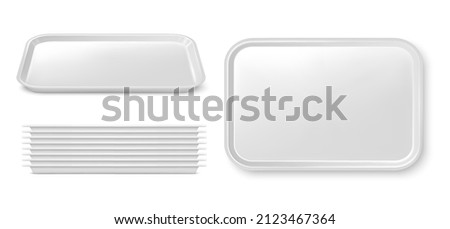 Realistic isolated plastic food trays, serving platters or plates 3d vector. Empty white plastic tray mockup and stack. Fast food restaurant, cafeteria, cafe or catering service dishware