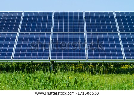 solar panels produces green, environmentally friendly energy from the sun