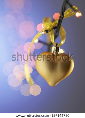 gold heart shaped christmas ornamment