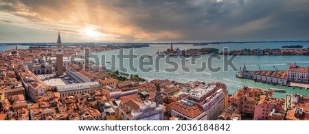 Aerial panoramic view of iconic and unique Campanile in Saint Mark's square or Piazza San Marco, Venice, Italy Foto stock © 