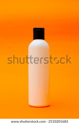 Similar – Foto Bild Weiße Plastikflasche für Milch und Molkereiprodukte auf einem rosa Hintergrund