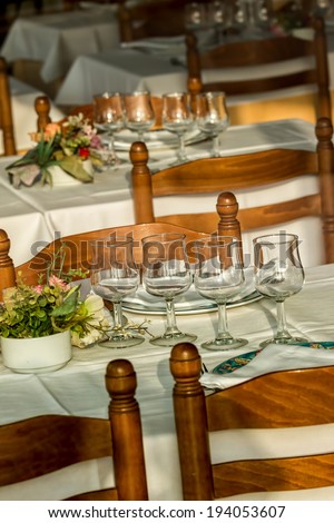 Ready tables in the restaurant for the guests
