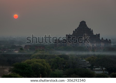 BAGAN, MYANMAR- MARCH 10, 2015: The view of Bagan during sunrise from Shwesandor Pagoda