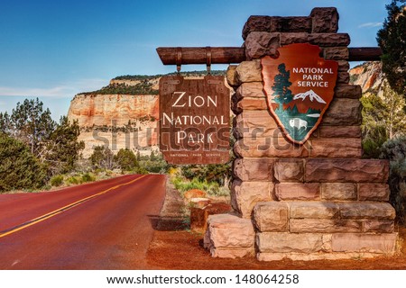East Entrance Zion National Park Sign Utah  ストックフォト © 