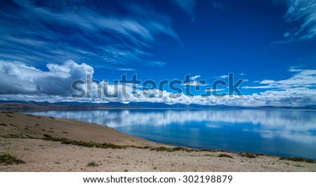 Lake in Tibet plateau like a mirror