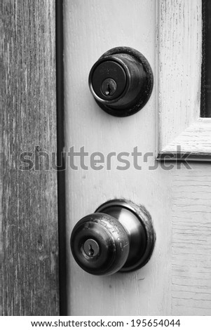 Door knob in black and white