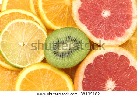 Set of mixed sliced citruses