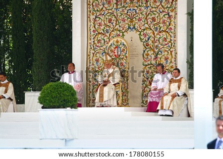 CASSINO, ITALY - MAY 24, 2009: Pope Benedict XVI\'s pastoral visit in Cassino and Montecassino. After 29 years, a Pope back in the city of Cassino.